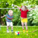 ВОЗ рекомендует:  чтобы расти здоровыми, детям нужно меньше сидеть и больше играть