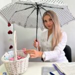 Под зонтом материнской любви