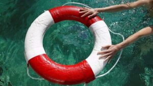 Первая помощь утопающим